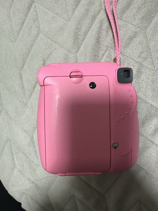 Instax mini 9 ……………..……