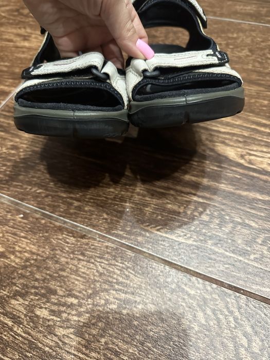 Сандалі ессо р-39