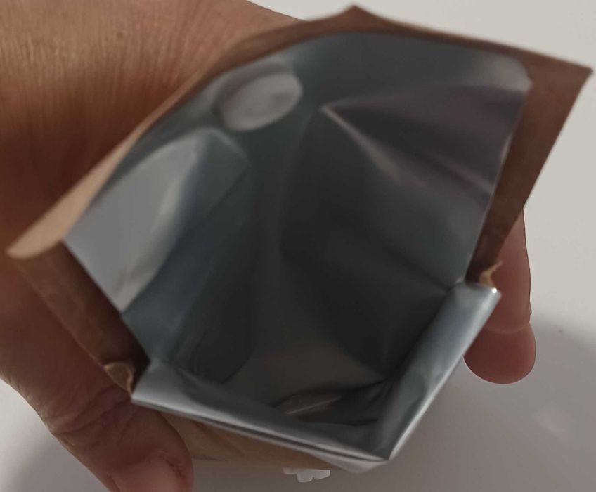 Cinzeiro Portátil (praia) em material reciclável - Novo