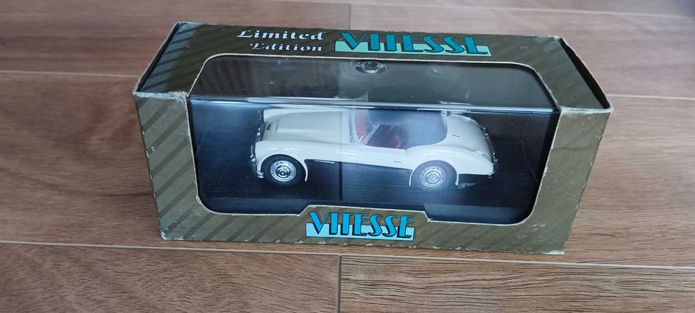 Austin Healey 100 Six Closed Caabriolet 1959  1/43 VITESSE