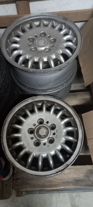Vendo ou troco 8 jantes 15 para bmw