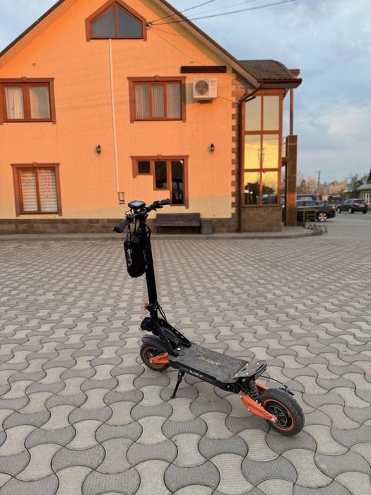 Електросамокат Giant  Blade GT