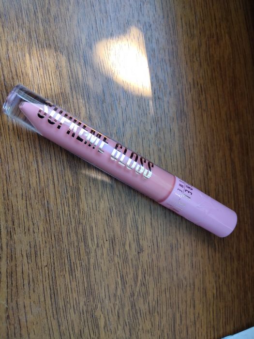 Jeffree Star supreme gloss 714