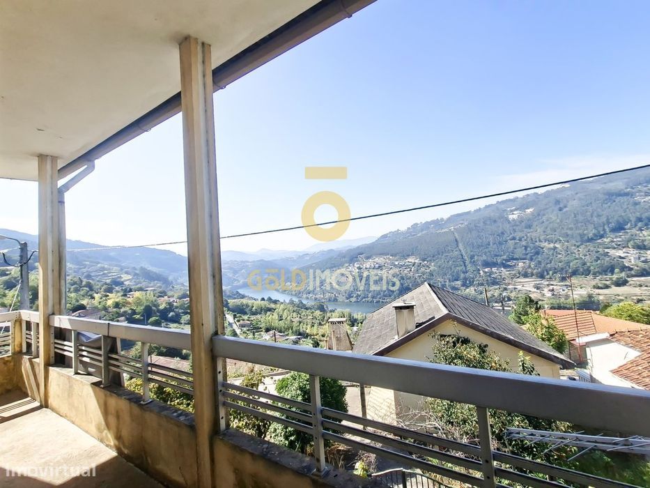 Moradia T4 Venda em Espadanedo,Cinfães