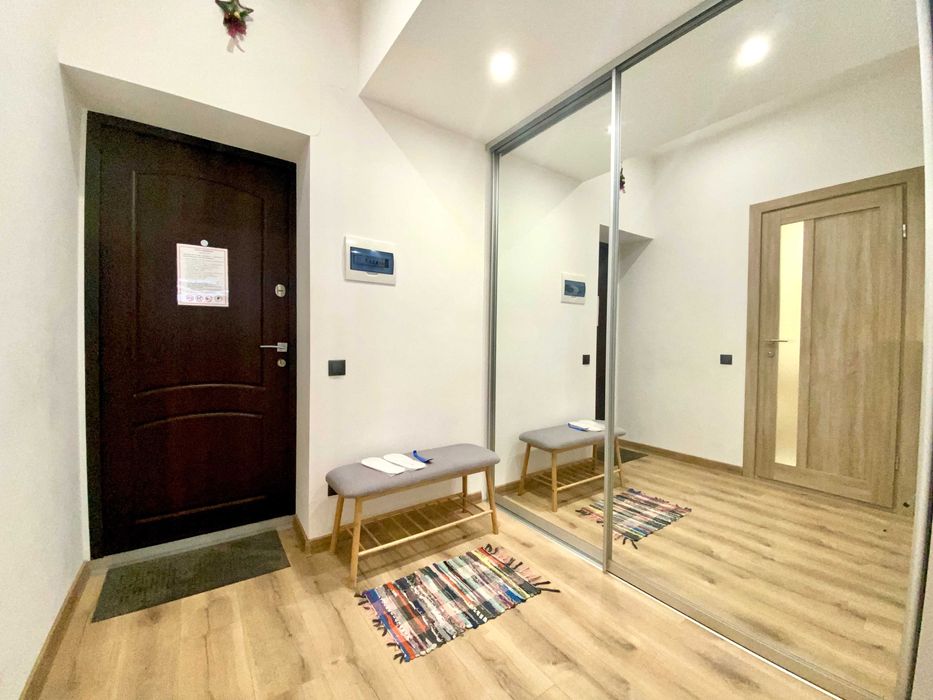 ApartPoltava Нова мансарда ВИХІД НА ДАХ новобудова ЛОФТ