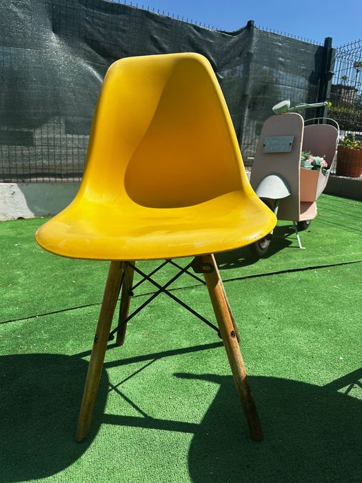3 Cadeiras Eames Molded