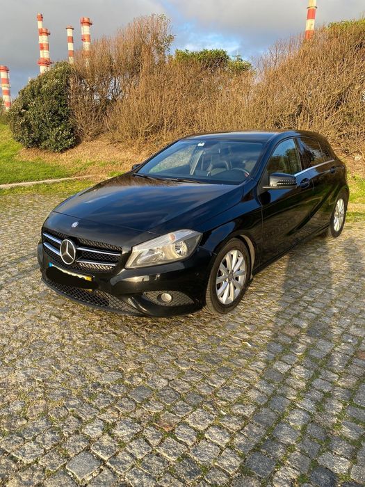 Mercedez A180 preto