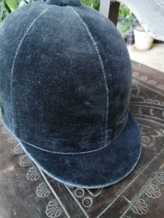 capacete de equitaçao wembley , usado , 7 1/4 59 , ver bem as fotos