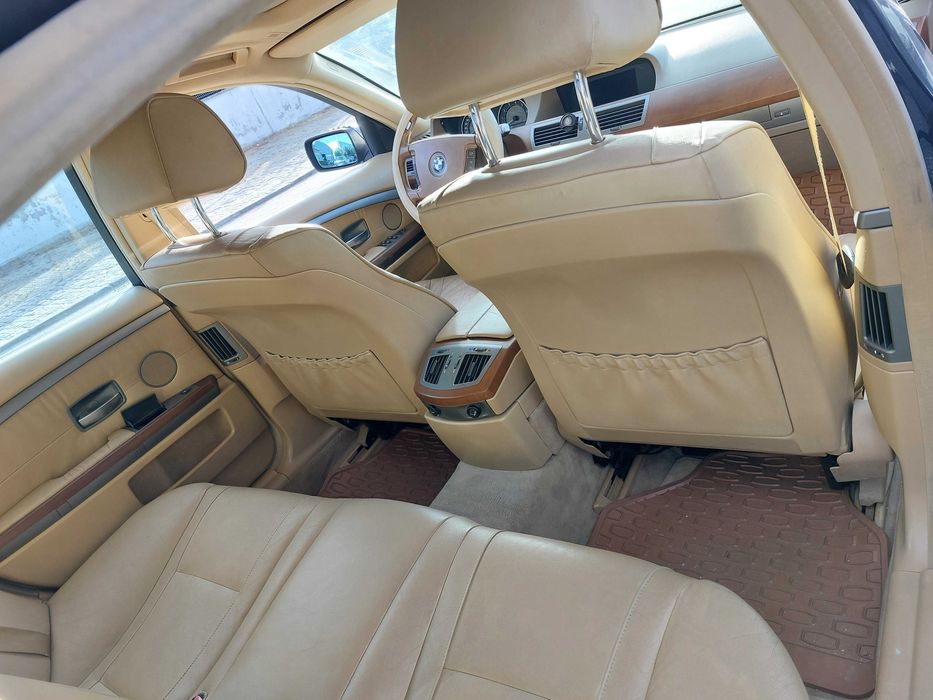 BMW ,série 7 ,V8, GPL, 735I,carro está impecável!