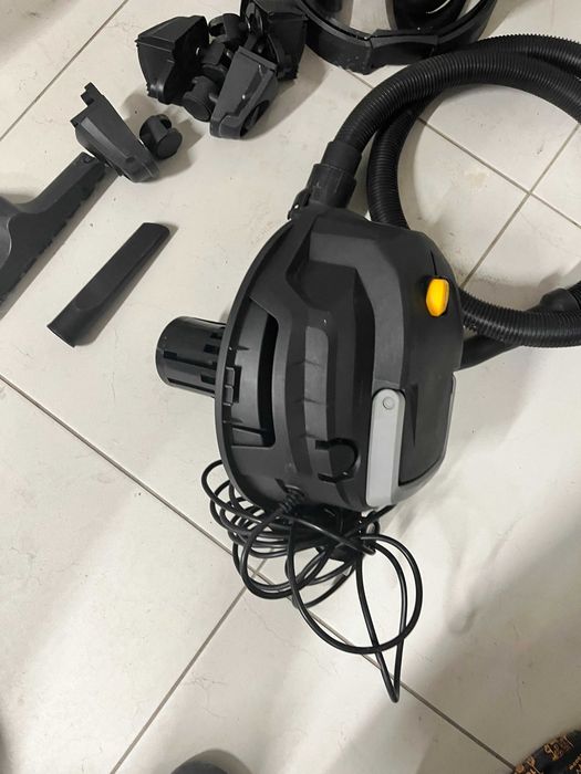 Odkurzacz przemysłowy Titan TTB775VAC 1400W 20L