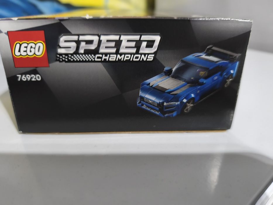 Lego carro Ford muito bonito