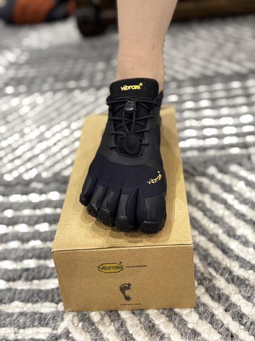 Черевики жіночі Vibram Fivefingers V-Alpha - black