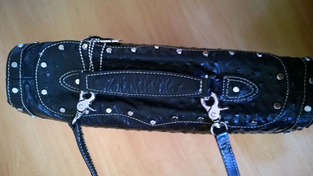 Сумка-седло из страусиной кожи Genuine Leather, Deborah Lewis. Италия