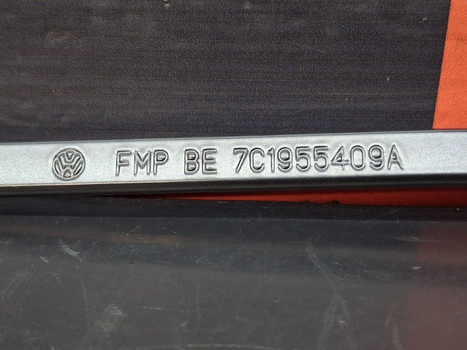 Haste / braço de escova limpa vidros frente direita MAN TGE Van (UY_)