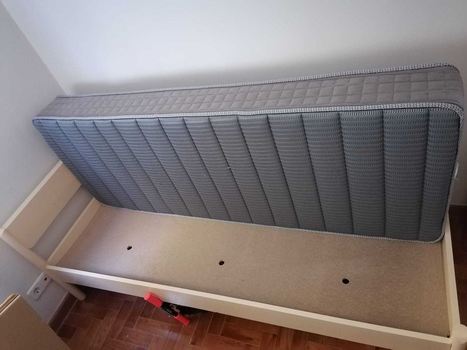 Cama de madeira maciça de criança 200x82 cm