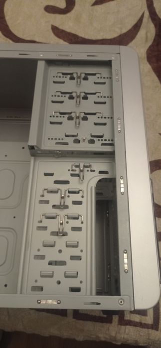 Старі корпуса atx для пк