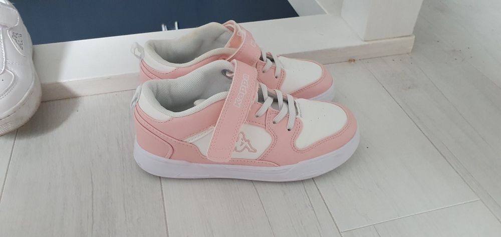 Sprzedam buty dla dziewczynki 2 pary