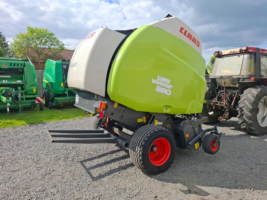 Prasa CLAAS VARIANT 380, ROTOR, SIATKA, 17400 balotów