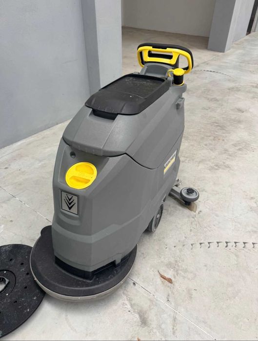 AUTOLAVADORA KÄRCHER PRO BD 50/50 C — A BATERIA