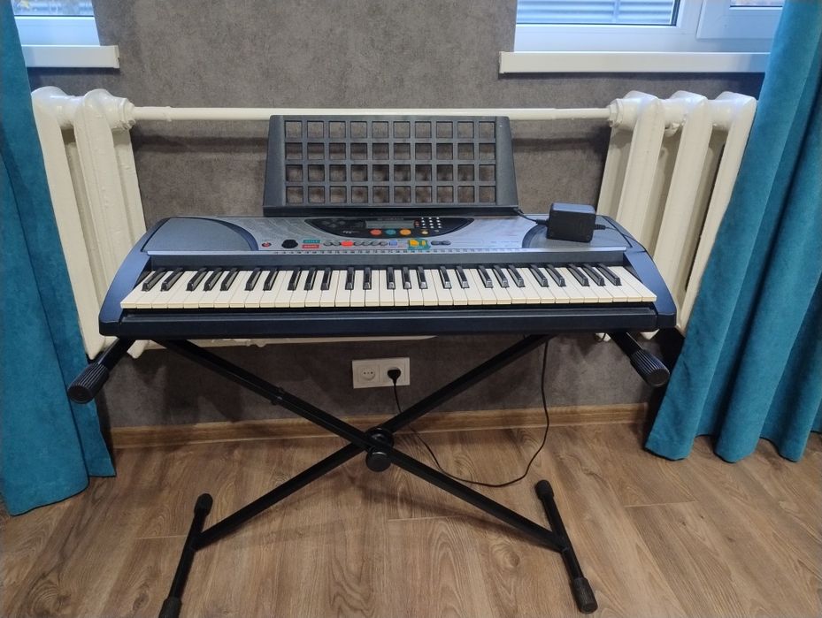 Синтезатор YAMAHA PRS 240