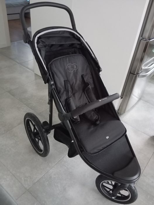 Wózek spacerowy Kinderkraft Helsi 2 + adaptery do nosidełka