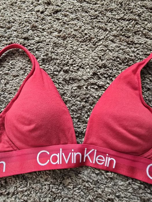 Бюст Calvin Klein, на Ску