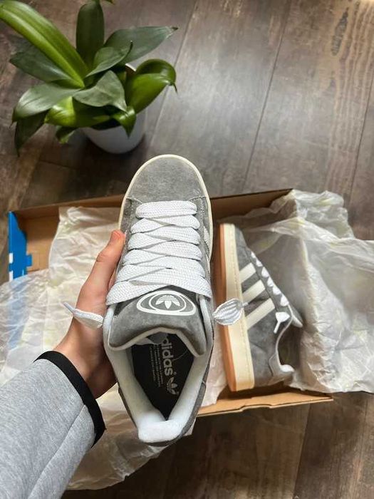 Buty sportowe adidas campus R.44