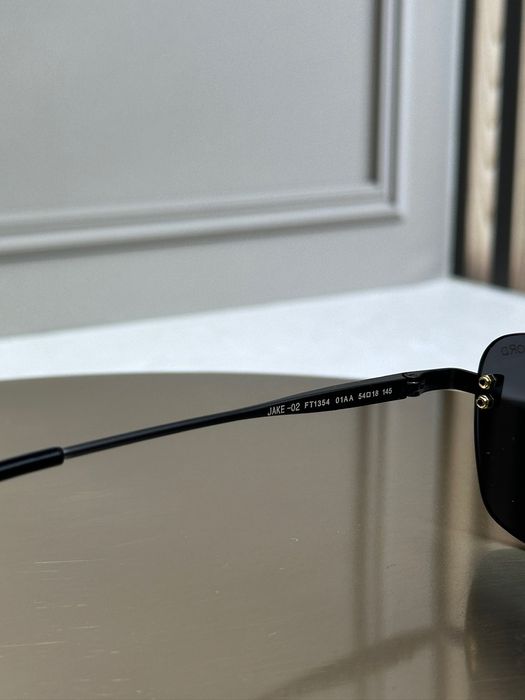 Сонцезахисні окуляри Tom Ford FT1354 чорні безоправні прямокутні унісекс оригінал