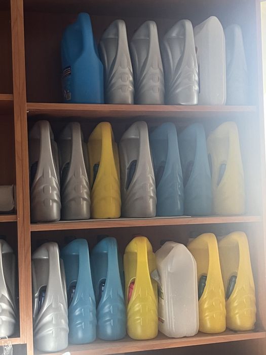 25 szt. baniaków po płynach