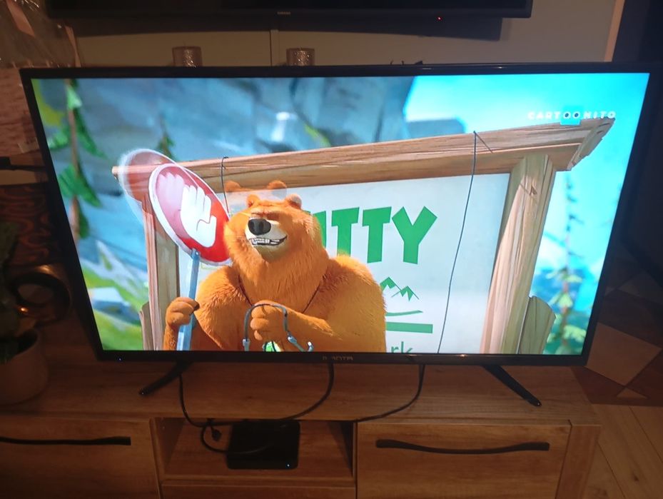 Telewizor MANTA 50"