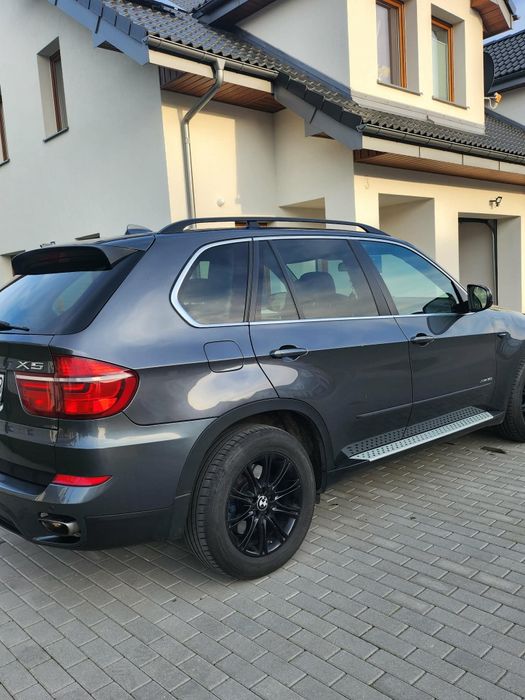 BMW X5 SUV rok 2012;kolor ciemno szary