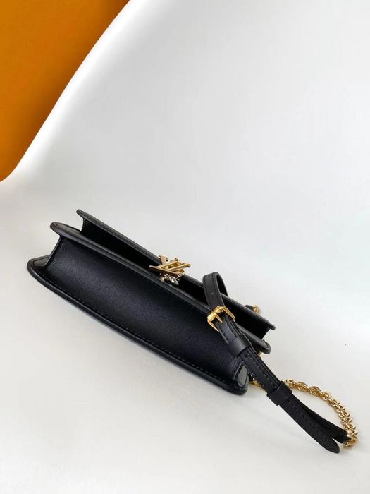 Жіноча сумка LOUIS VUITTON M14547