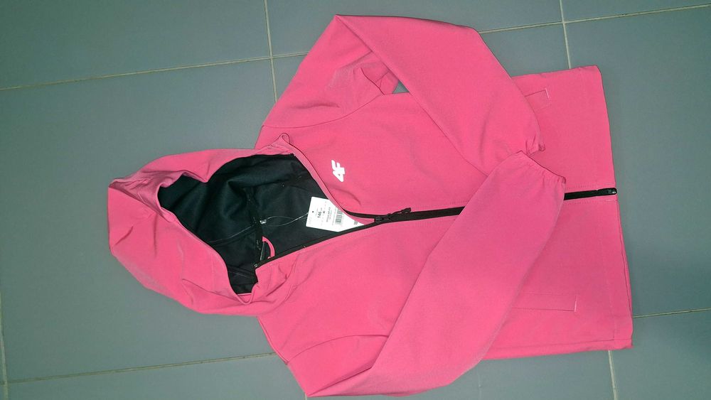 Kurtka softshell 4F dziewczęca r.146 (10-11lat) nowa