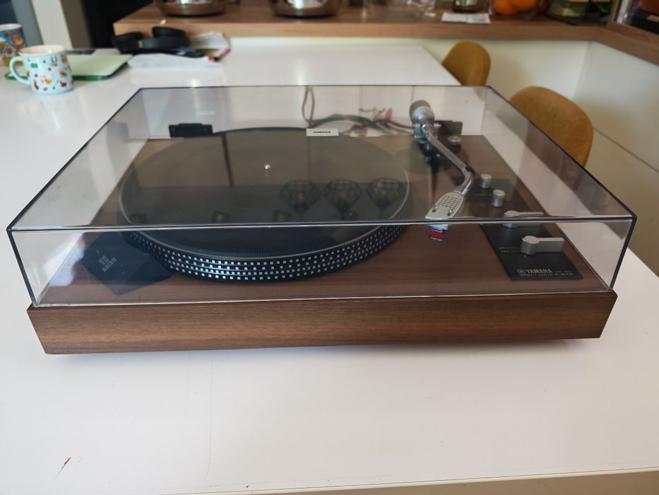 Yamaha YP-511 gramofon