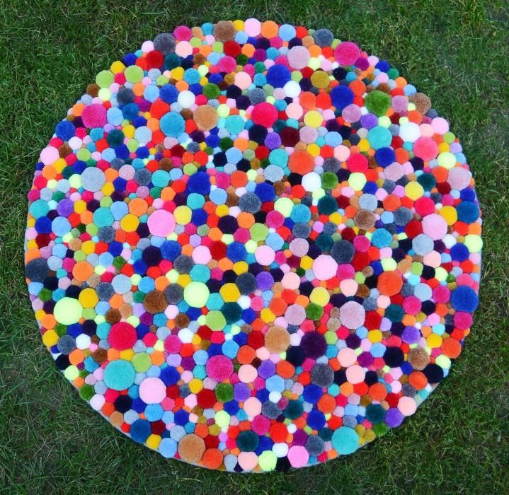 Dywan Koło Kulki Pompony Kolorowy 110 cm Pompon Hit Ikea Black Red