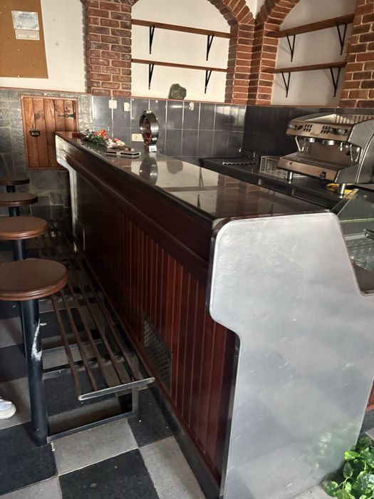Balcão Bar com arca + bancos