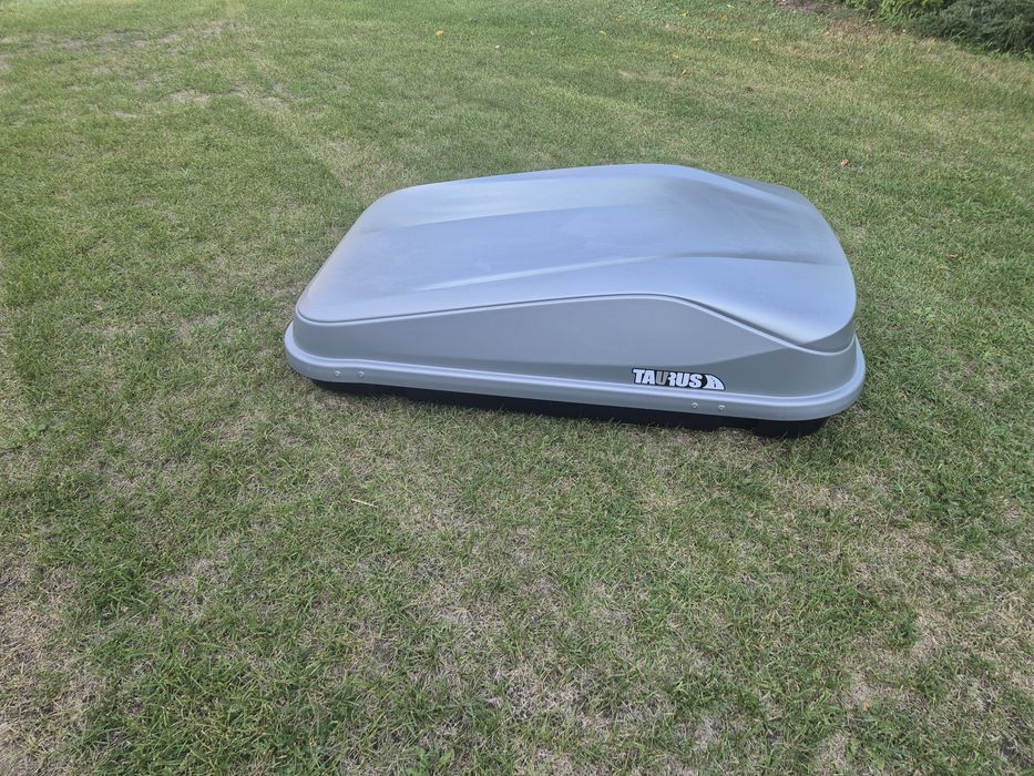 Box dachowy Taurus + belki Thule