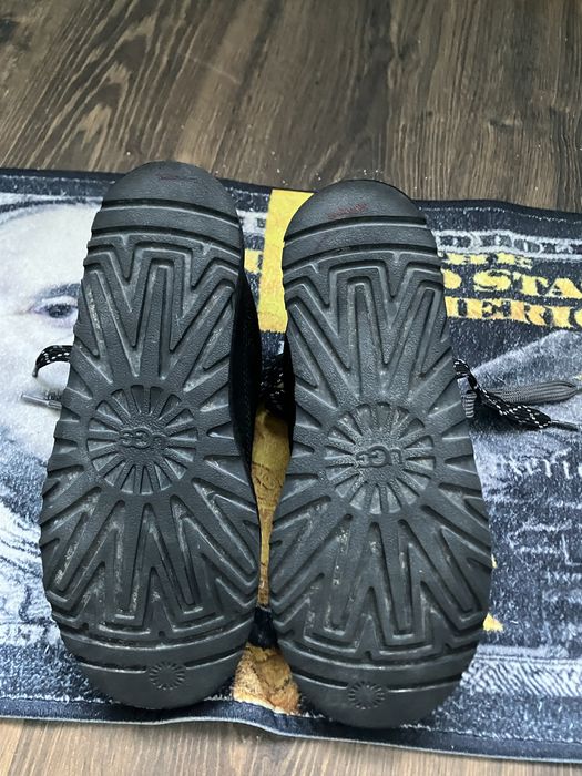 кросівки UGG Lo Lowmel