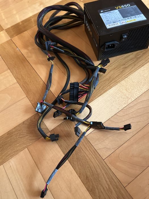 Zasilacz PC Corsair VS650