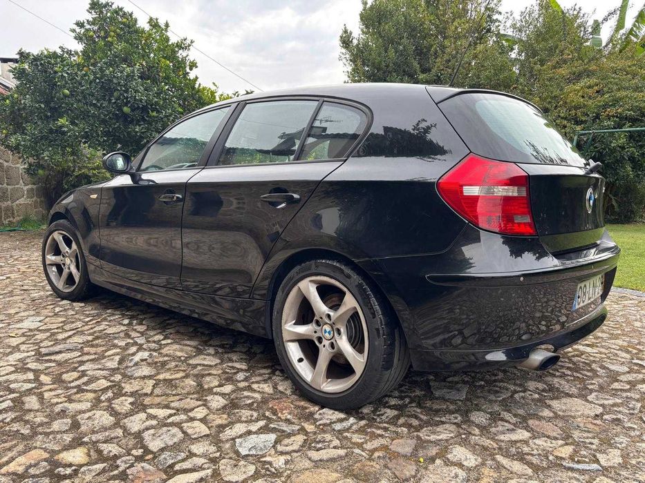 Automóvel BMW 120D