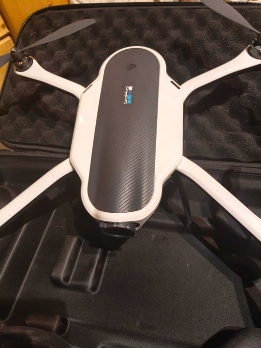 Dron go pro karma