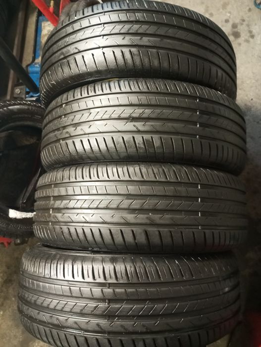 Sprzedam opony zdjęte z nowego samochodu 235/55 r18 Vredestein