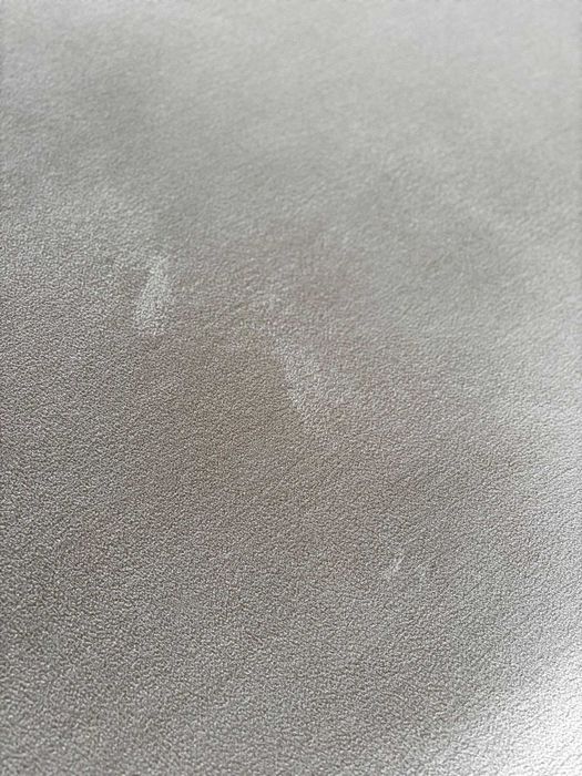Sofá com chaise longue e arrumação