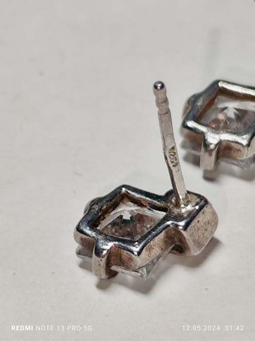 Delikatne kolczyki na sztyft - srebro 925