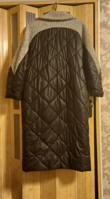 Продам   стеганное  пальто   размер 50   демисезонное.