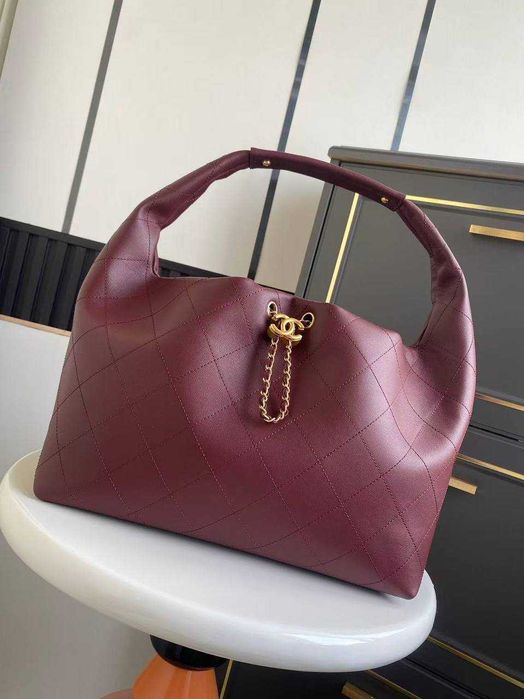 Chanel бордо в наявності