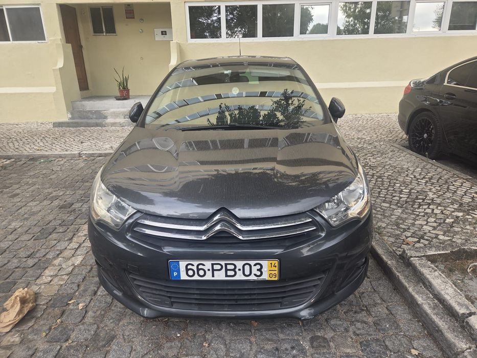 Carro Citroen C4 2014