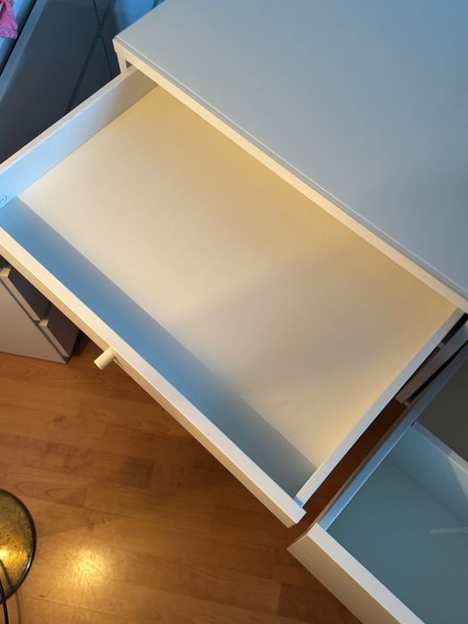 Biała toaletka IKEA Syvde biurko stan idealny