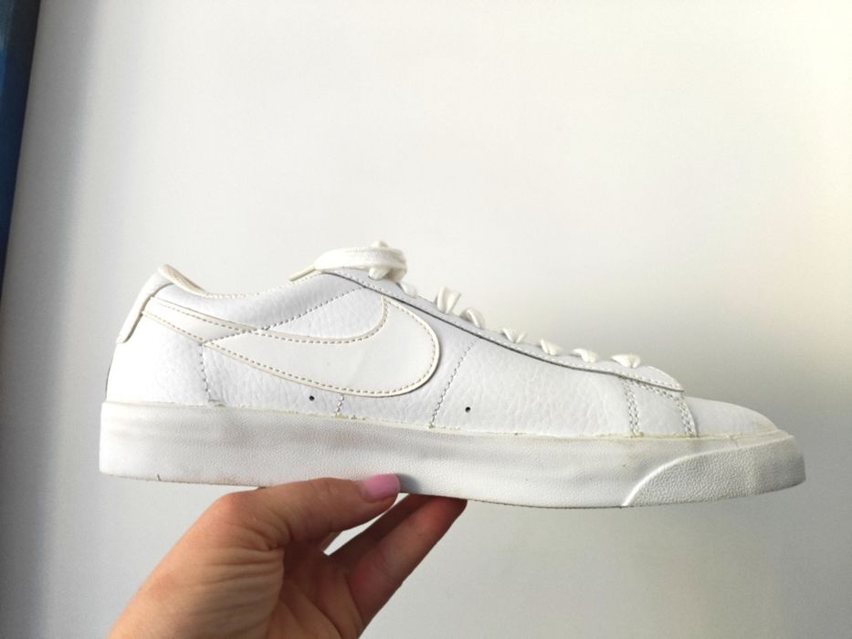 Nike Blazer Low '77 klasyczne białe sneakersy adidasy męskie 44/28 cm