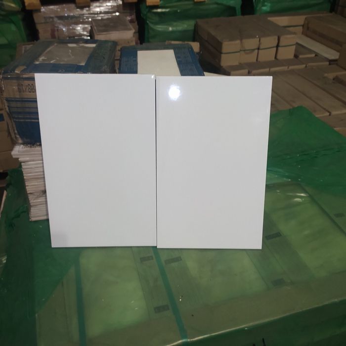 Белая плитка Матовая Сатин 30*60см